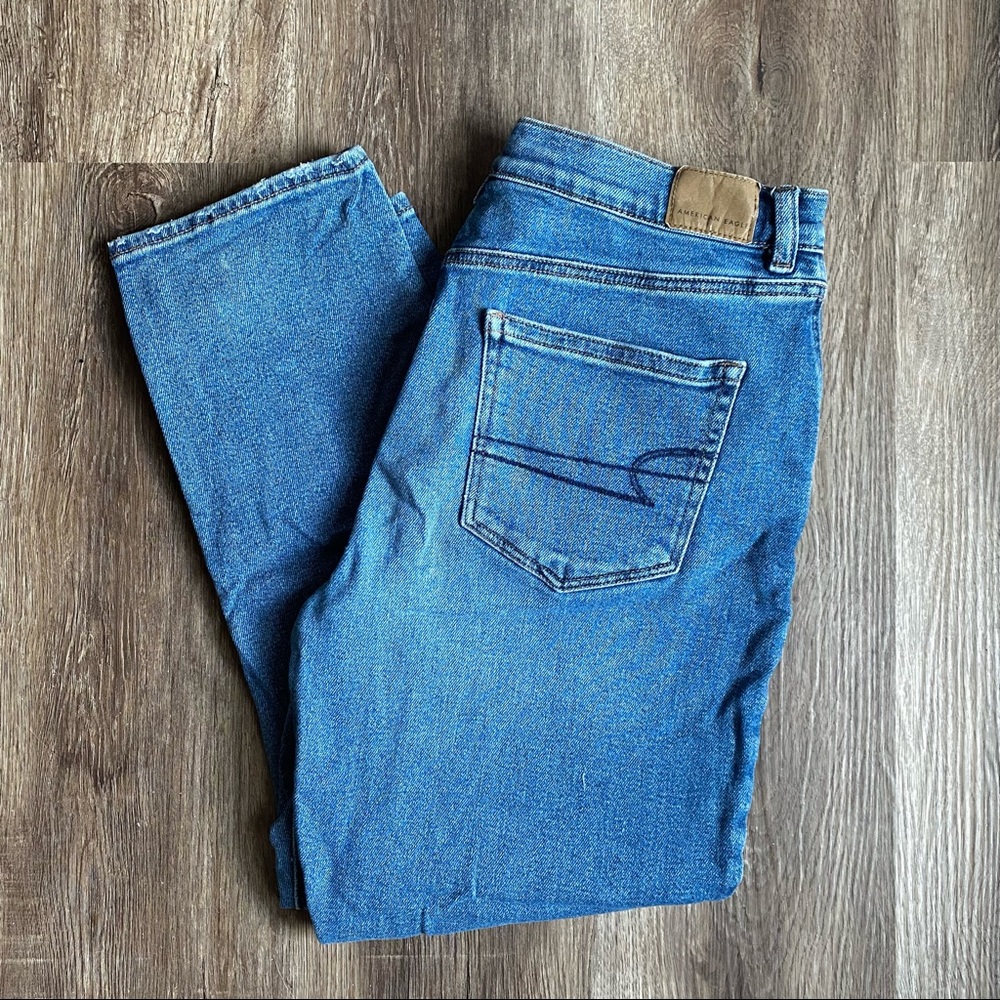 American Eagle High Waisted Jeans
